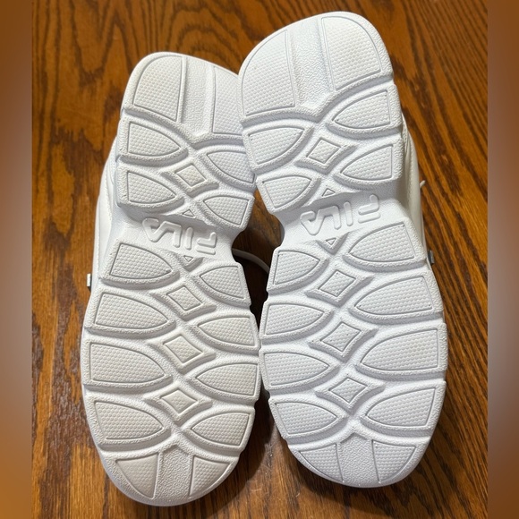 Fila Exchange 2K10 Sneakers White and Silver Men's Size 7.5 - Picture 4 of 9